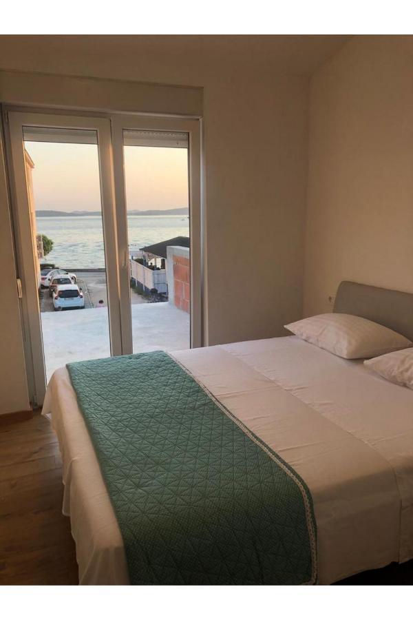 Sukošan Beach Front Paradise Apartment מראה חיצוני תמונה